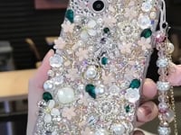 Funda de iPhone hecha a mano de lujo con diamantes de imitación, perlas y cristales verdes con flores