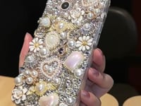 Funda hecha a mano para iPhone de lujo con pedrería y dijes decorativos