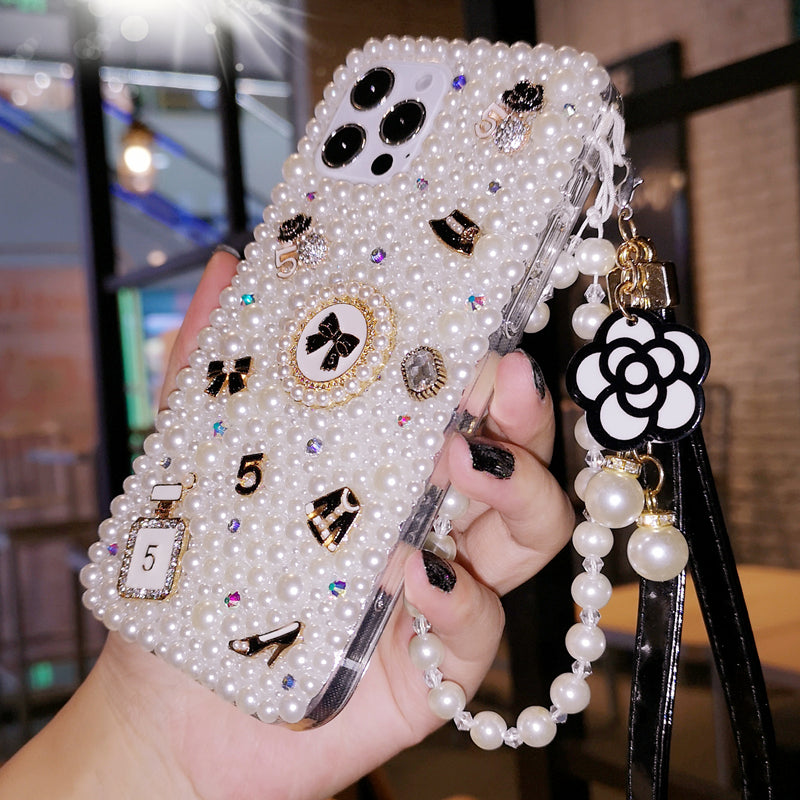Handgemachte iPhone Hülle Eleganz Perlen und Fashion Charms