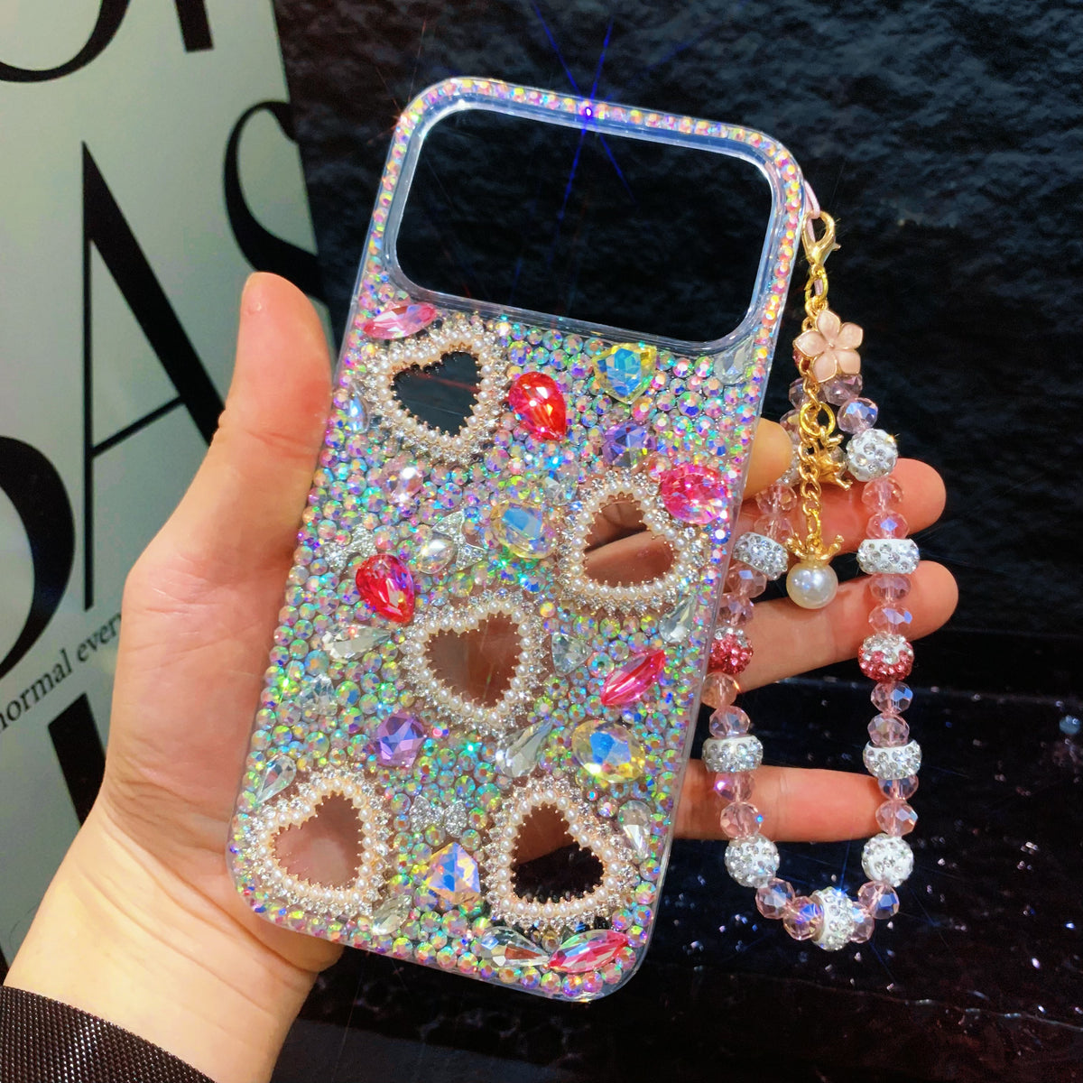 Funda trasera para iPhone hecha a mano de lujo con diamantes de imitación brillantes en forma de corazón