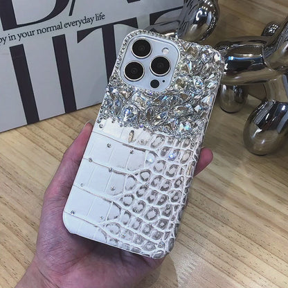 Handgemachte iPhone Hülle Luxus Krokodilmuster mit weißen Kristallen