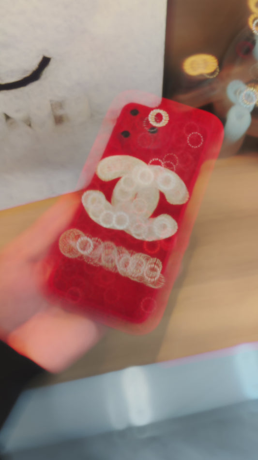 Funda hecha a mano para iPhone de lujo con pedrería roja, patrón de monograma, para la parte trasera